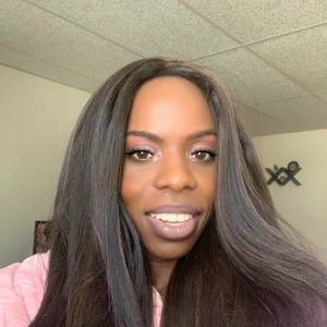 Meet your Posher, Edna